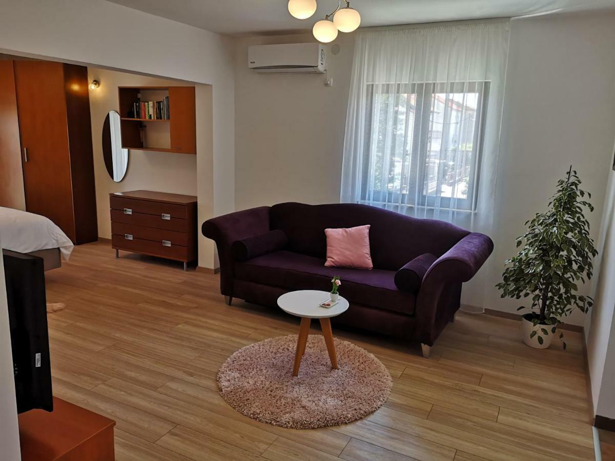 Kaštela Apartments Olivia מראה חיצוני תמונה