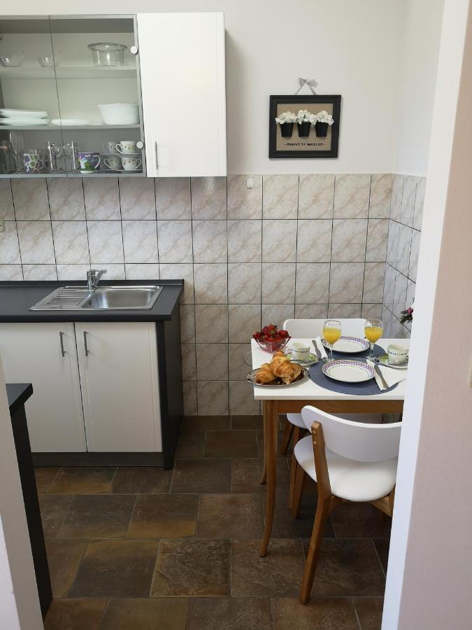 Kaštela Apartments Olivia מראה חיצוני תמונה